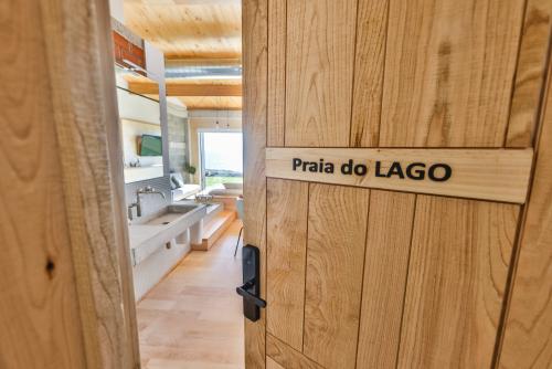 praia_do_lago_001